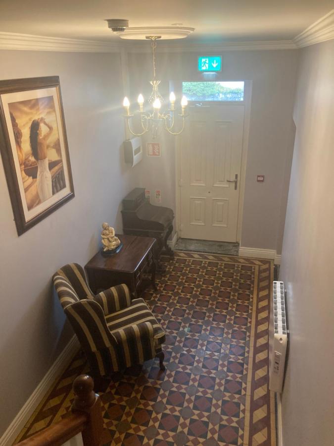 Mcnulty'S Guest House Enniscrone Eksteriør billede
